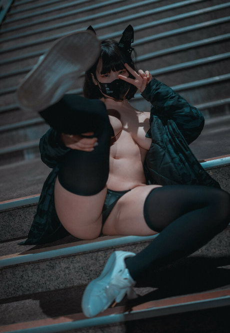 チンコを持つ女たち OnlyFans ホットポルノ 写真