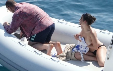 Charlie XCX HDスター ギャラリー