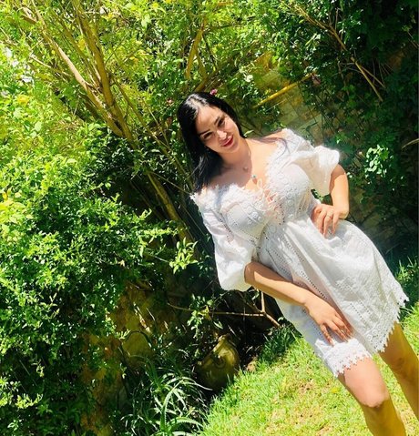 Manel Sassi ホット女優 写真