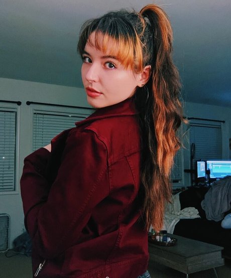 Autumn Farrell ポルノスター 写真