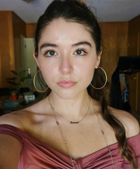 Autumn Farrell アダルトモデル 写真