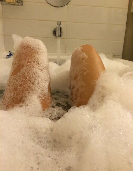 Britne Oldford 最高のスター 画像