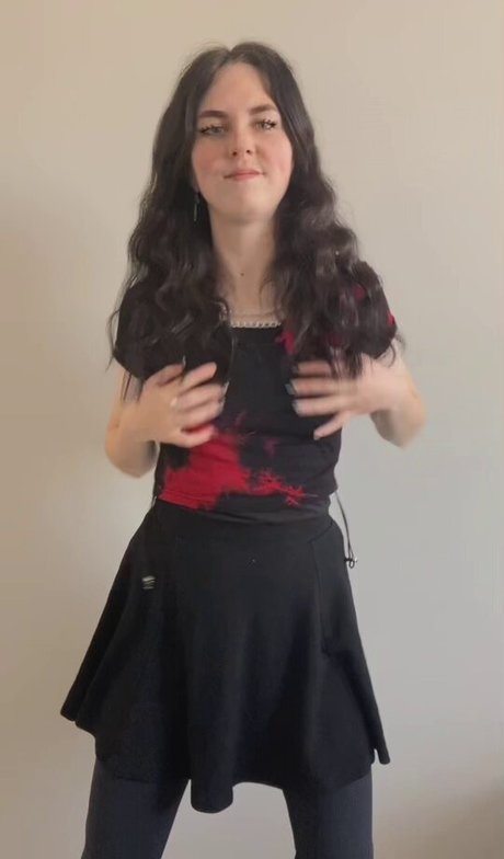 Olivia Evenstar かわいいポルノスター 写真