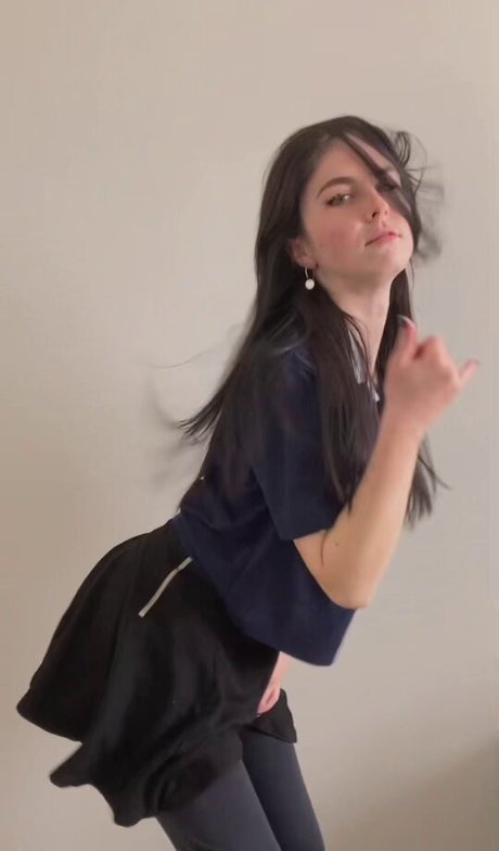 Olivia Evenstar ポルノスター セクシー 画像