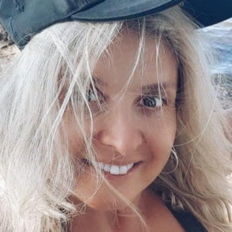 Helen Eleni ヌードモデル 写真