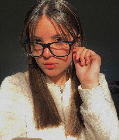 Nemo Gonzalez 完璧な女優 画像