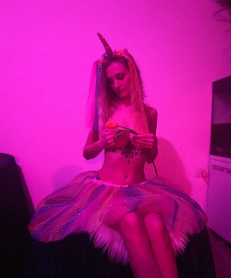 pink princess on sky ポルノスター 写真