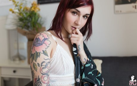 Bitelchusa ポルノモデル 画像