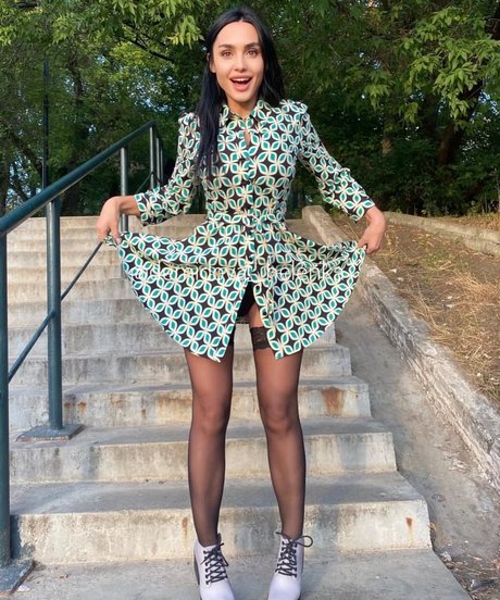 Helenka Demidova ヌードのポルノスター 画像