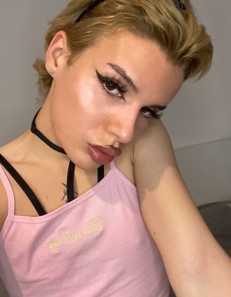 ScarlettDollz モデル 画像