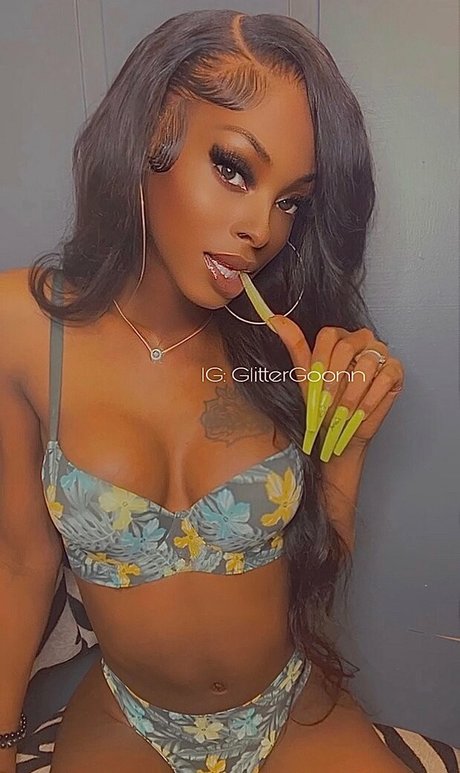 Erotica Vanderlei ヌードモデル 写真