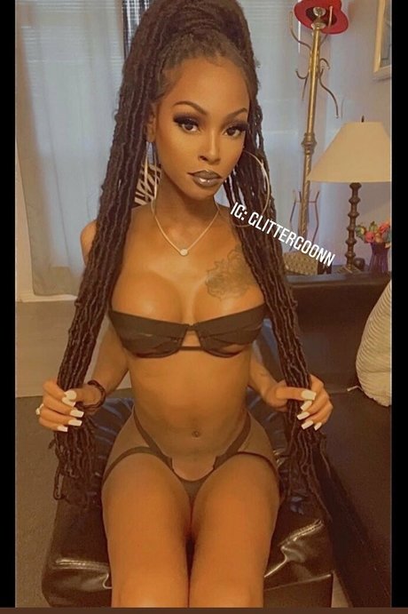 Erotica Vanderlei ポルノモデル 画像