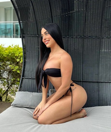 トップレスビーチOnlyFans アダルト 画像