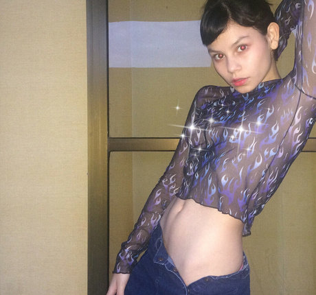 興奮した熟女OnlyFans ホット裸 画像