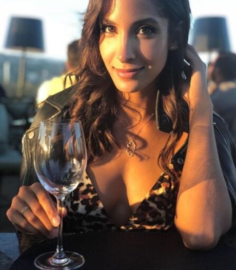 Christel Khalil 完璧なスター 画像