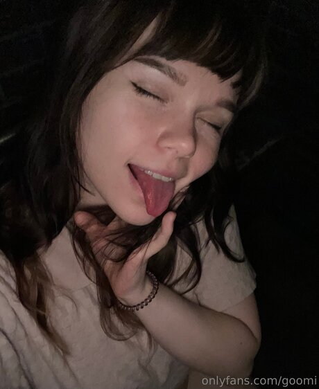 goomi 裸モデル 写真