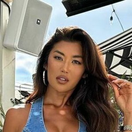 Jenn Lee アートモデル 写真