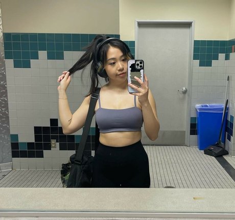 viavmber 無料のポルノスター ギャラリー