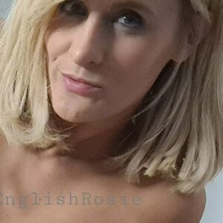 English Rosie ポルノスター エロティック 写真