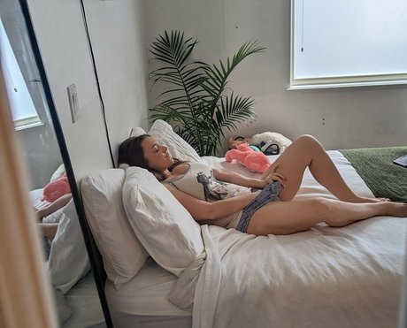 littlemisszoe ポルノスター アダルト 写真