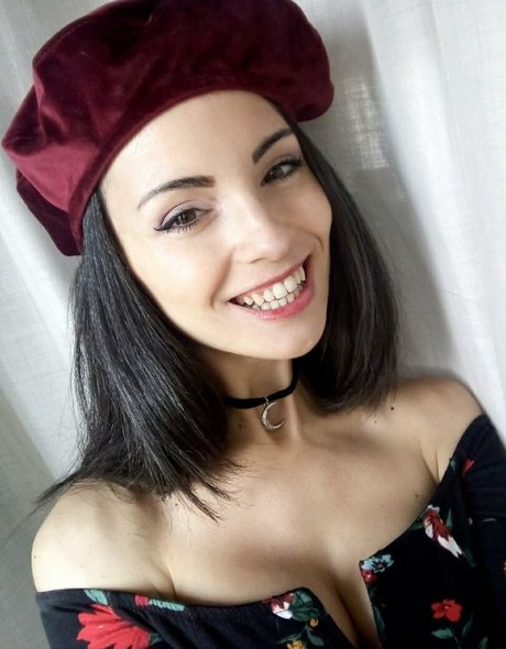 Kafkanya ポルノスター ホット 写真