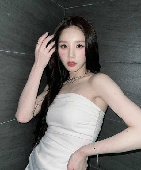 HeeJin ホットなスター 写真