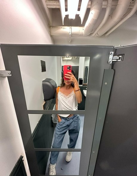 sweetbutsavvy エロティックなスター ギャラリー