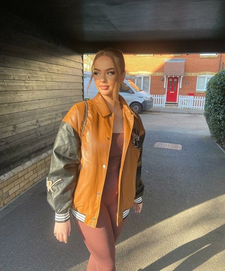 美しい足 OnlyFans 無料ポルノ 画像