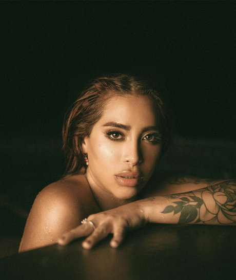 Kim Shantal 高品質モデル 写真