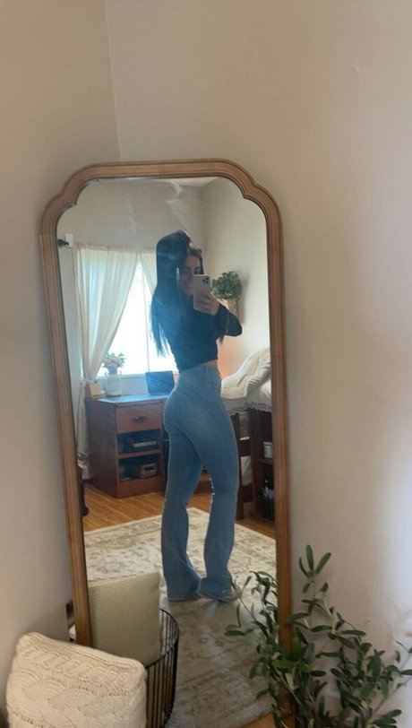 Sofiacrnilovic 高品質女優 写真