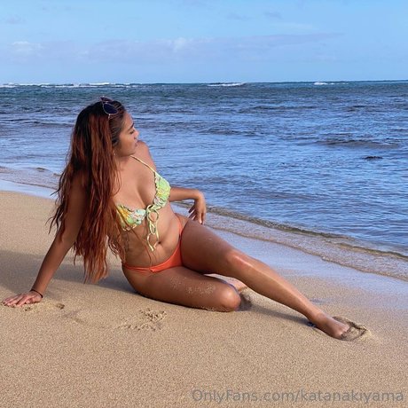 Katana Kiyama_ 独占女優 写真