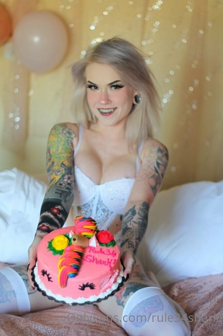 ニューハーフ ドミナトリックス OnlyFans 美しい 写真