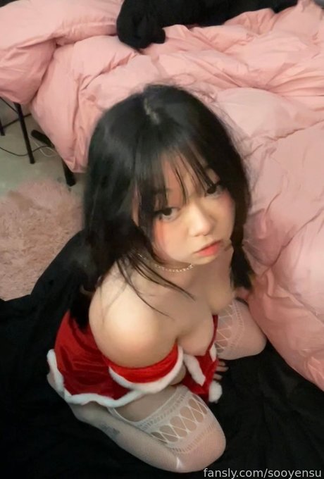 コスプレ フェムボーイ オンリーファンズ セクシーヌード 写真