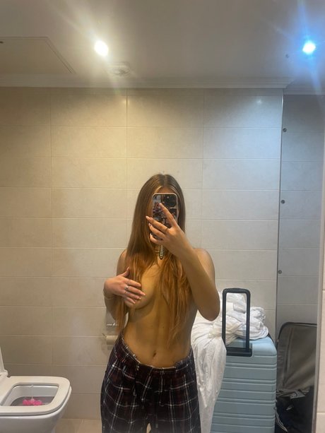 Alliyah ポルノスター 画像