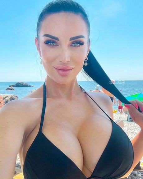 Evgeniya Donetsk セクシーモデル 画像