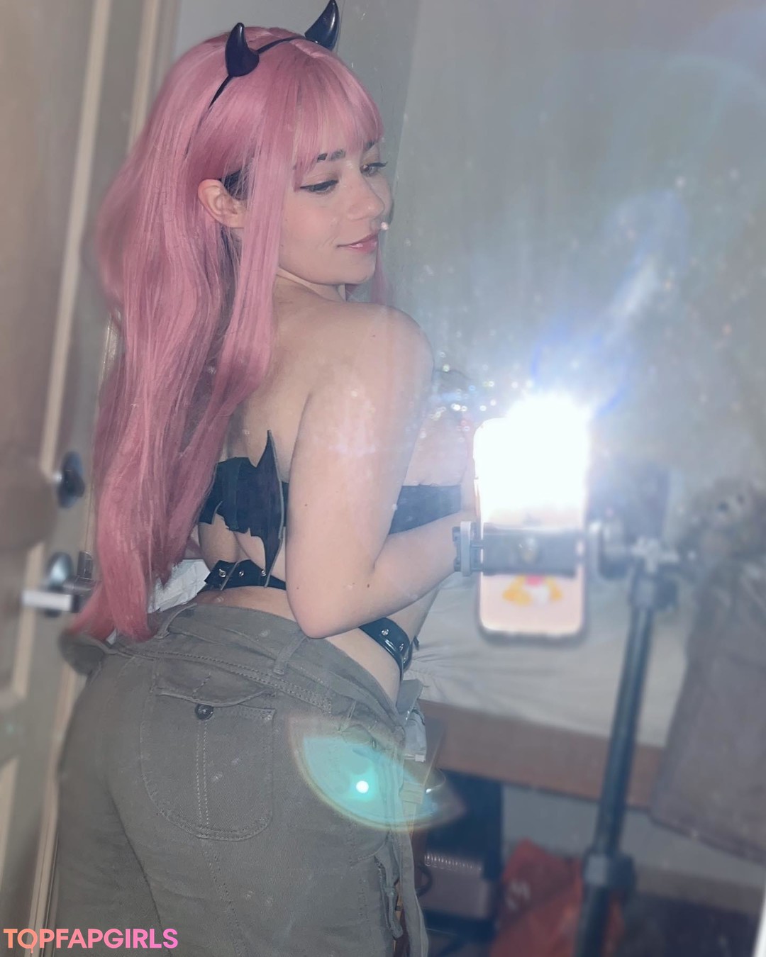 クソなOnlyFans セクシー裸 写真