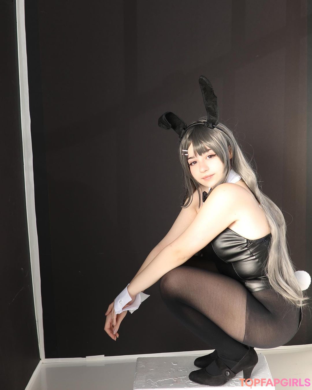 公共の場での猫のOnlyFans xxx 画像