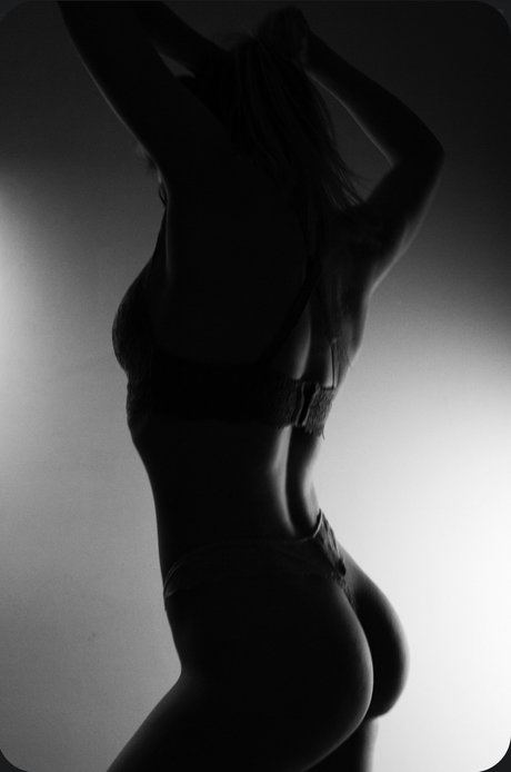 Dina Belenkaya アダルトスター 写真