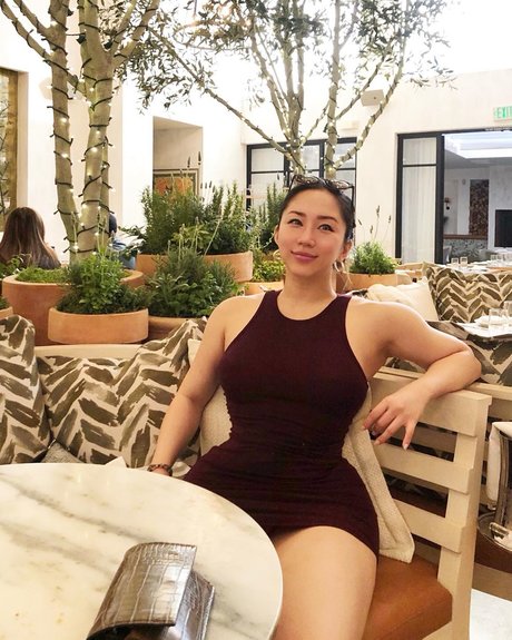 トゥワークオンリーファン ポルノ 画像