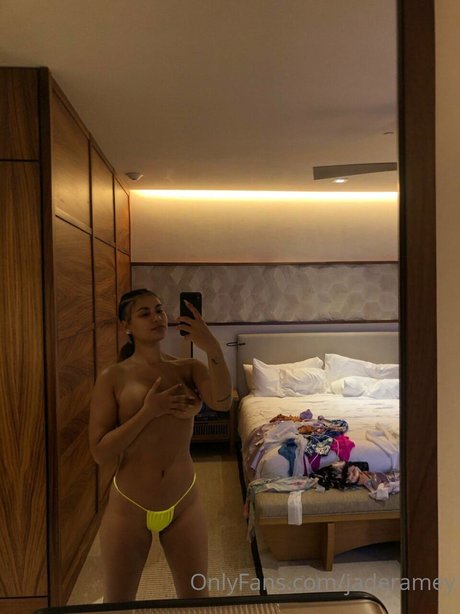 Jade Ramey セクシーなスター 写真