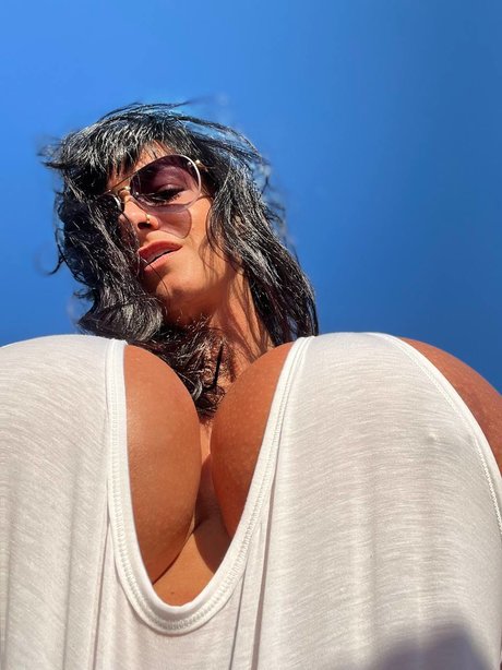 BBCエボニーOnlyFans 美しい裸 画像