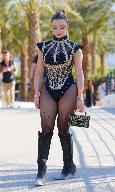 Demi Rose_ かわいいスター 画像