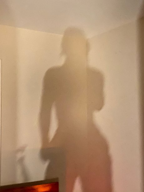 Jordan Burton 高品質モデル 写真