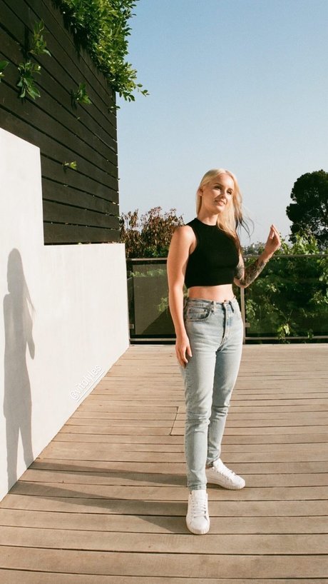 ティーングラスオンリーファン アートポルノ 写真