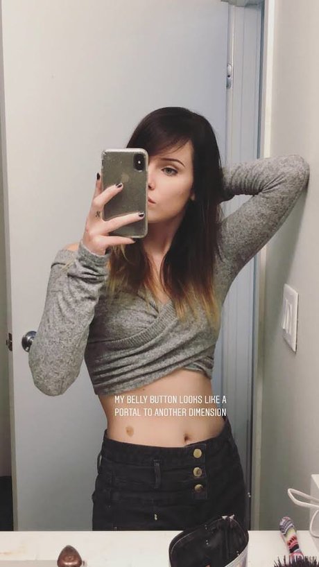 Sonja Reid_ アダルトモデル ギャラリー