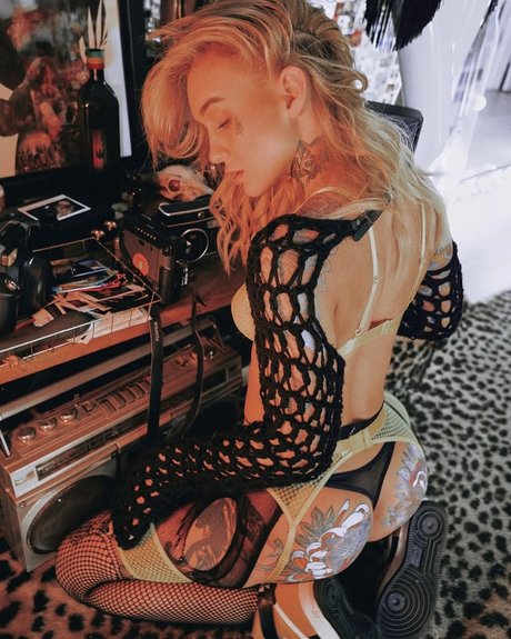 Taylor Starling_ トップ女優 アーカイブ