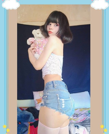 Little mewi ポルノスター 写真