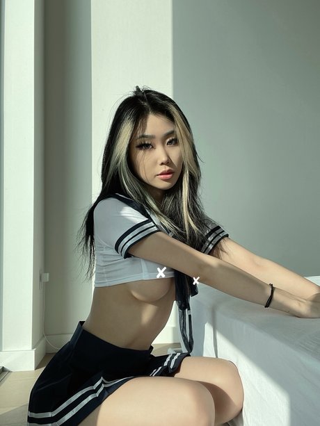 AHRA REI ヌードモデル 写真