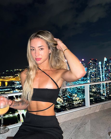 BBCティーンオンリーファンズ ホットヌード 写真