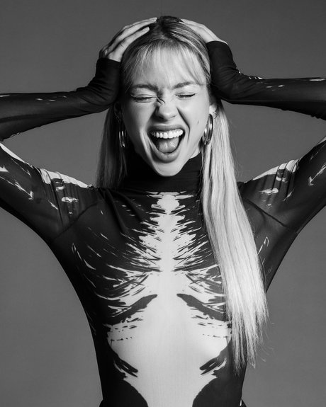 Charly Jordan エロティック女優 アーカイブ